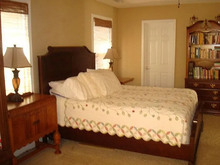 1825 Canberra Dr — Photo 9