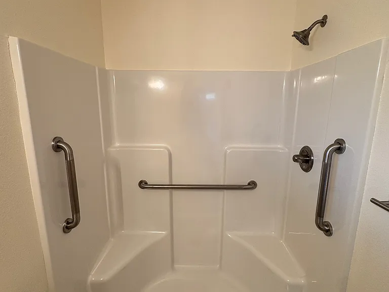 1654 NW Highland Ave — Photo 25