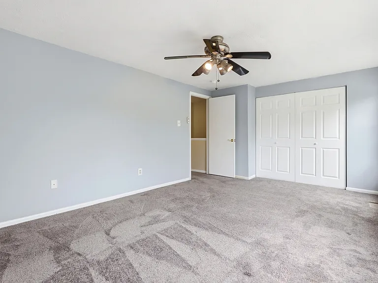 57 Shrewsbury Ct — Photo 17