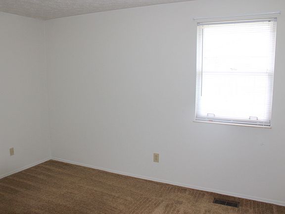 4th image of 8149 Mount Washington Dr