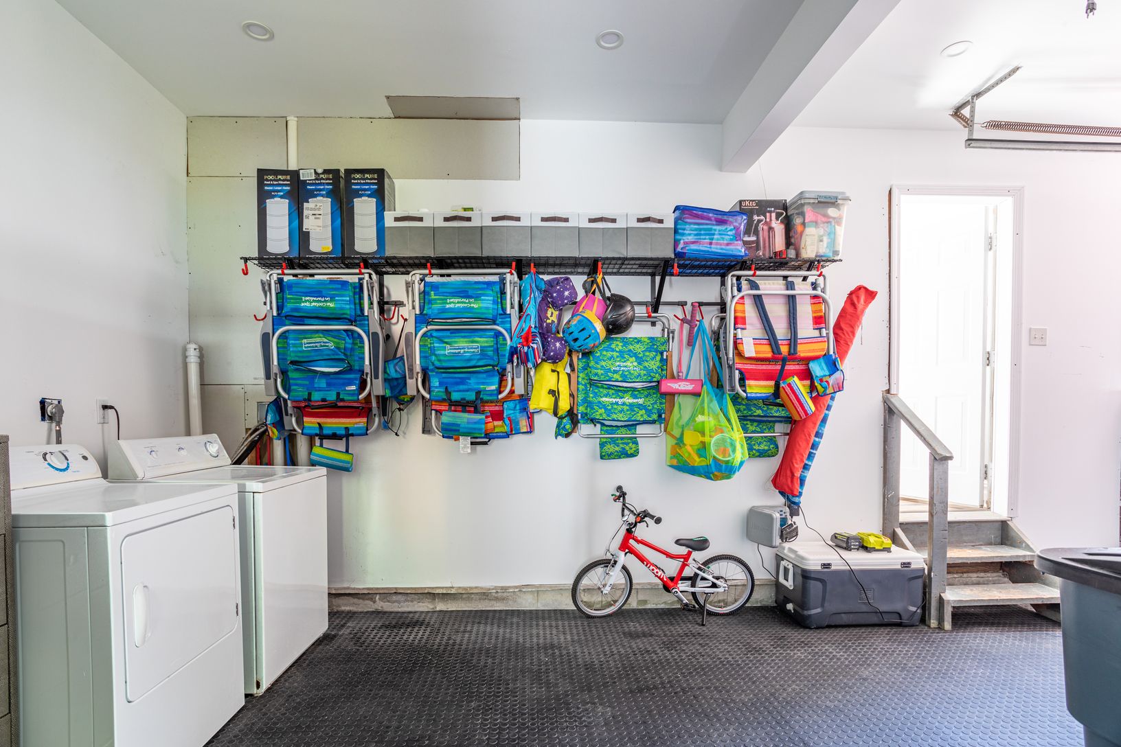  Washer/Dryer and Beach Stuff