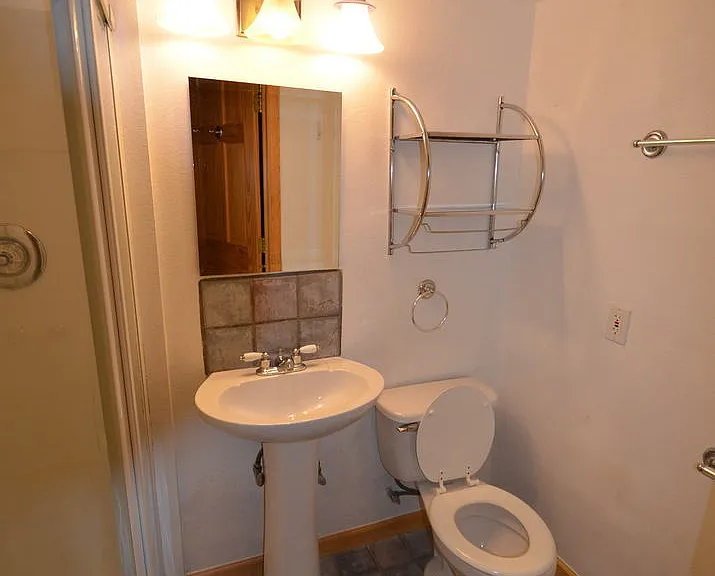 119-121 Flintstone Ln #123 — Photo 11