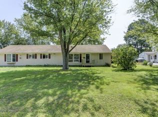 14 W Westway Dr, Decatur, IL 62522