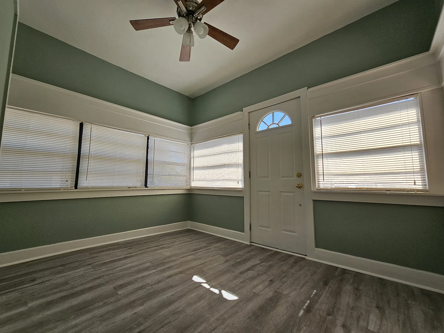 5907 N Highland Ave — Photo 2