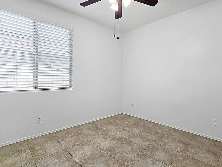 8012 S 70th Dr — Photo 25