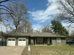 7020 Verde Dr, Kansas City, KS 66109