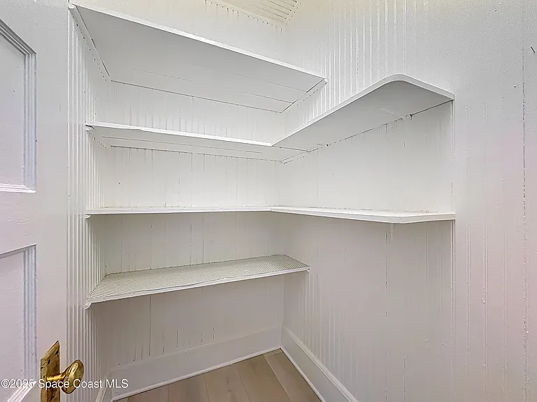 2811 N Indian River Dr — Photo 16
