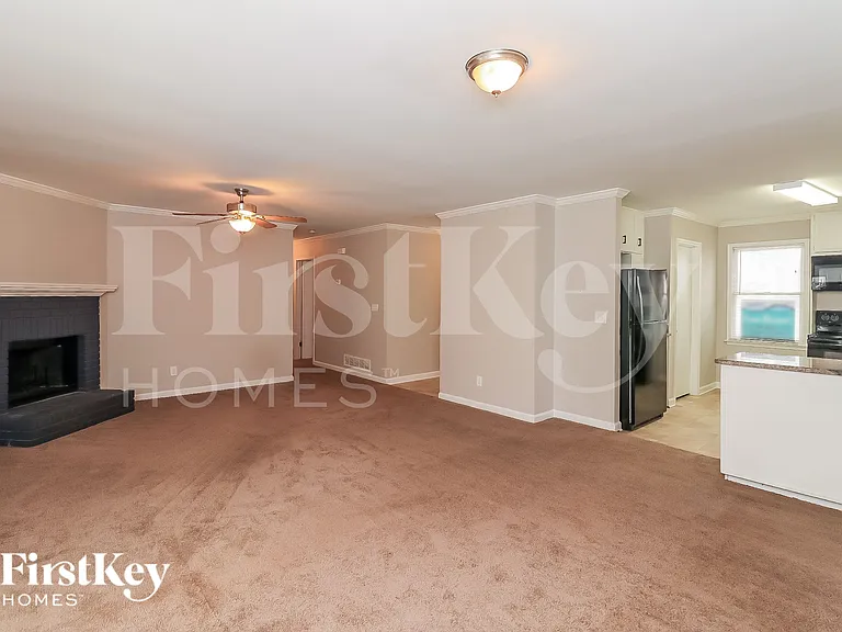 5531 Concord Cir — Photo 10