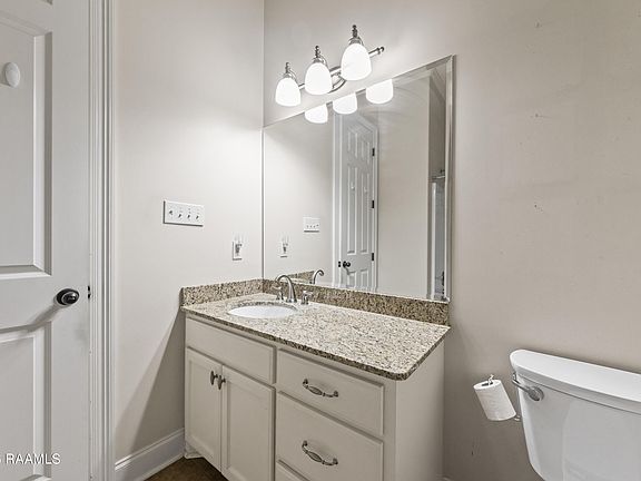 5th image of 108 Cabana Row