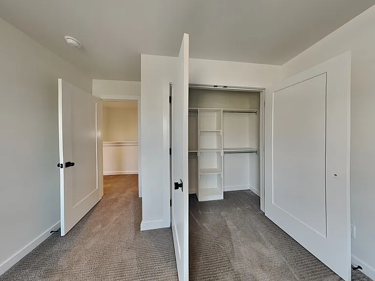 217 N Wright St — Photo 10