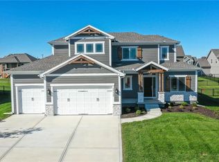 12136 S Quail Ridge Dr, Olathe, KS 66061