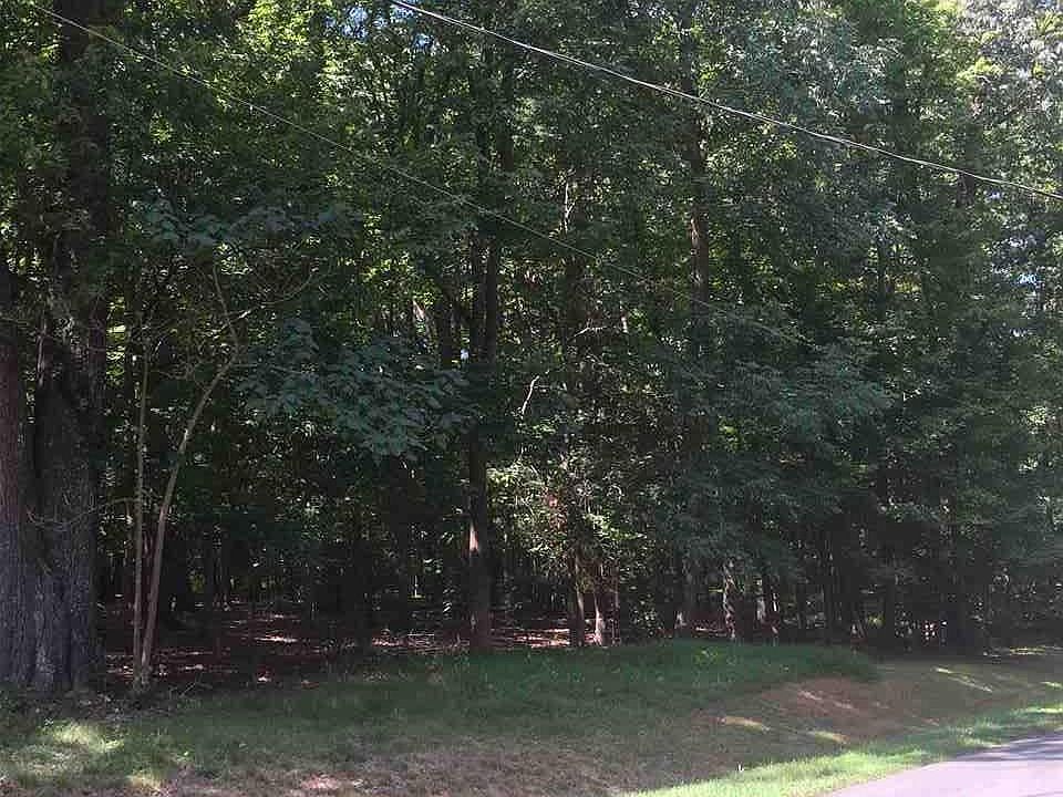2nd image of 3526 Westglen Rd