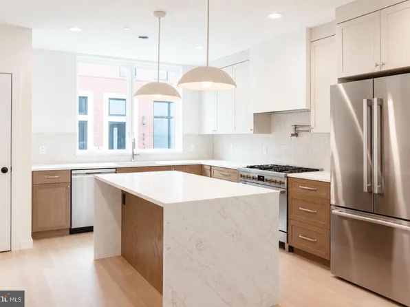 954 N 6th St, Philadelphia, PA 19123
