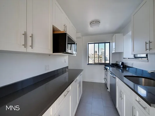 Rented by MNS Marketing | media 8