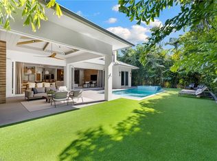 1132 7th St S, Naples, FL 34102