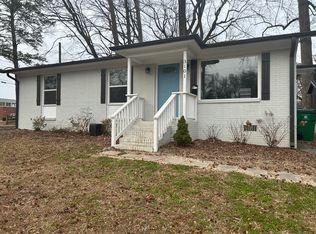 3101 Saint James Pl, Charlotte, NC 28205
