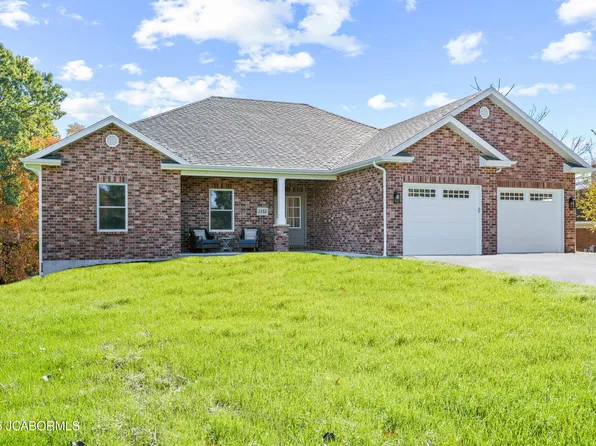 1153 Choctaw Ridge Dr, Holts Summit, MO 65043