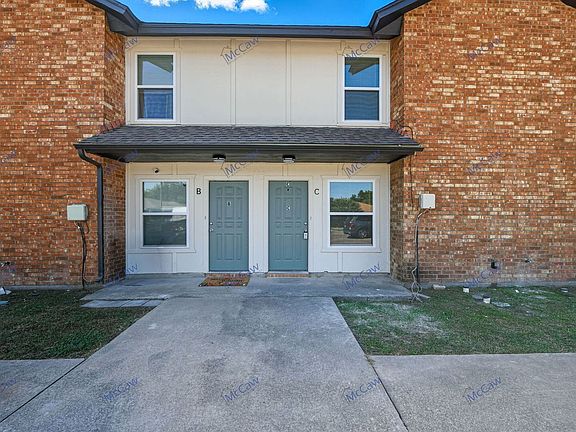 3rd image of 730 Bluebonnet Dr APT C
