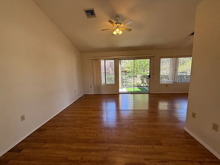 8524 Willowrich Dr — Photo 7