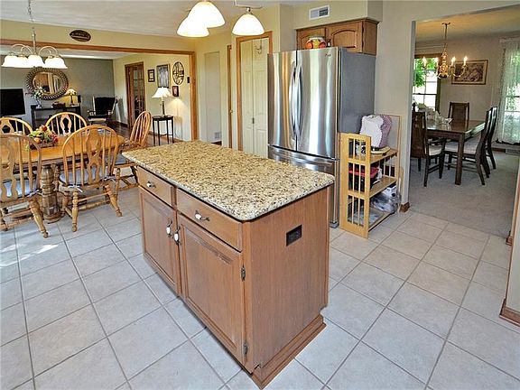 5th image of 1037 Calmar Dr