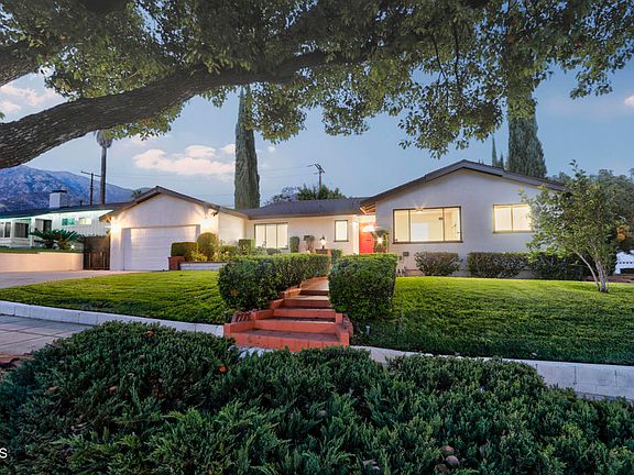 5th image of 1080 Riviera Dr