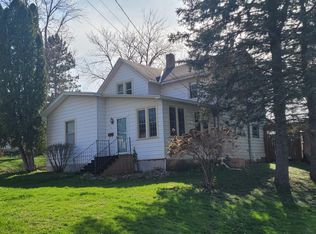 115 Cottrill St N, Waterville, MN 56096