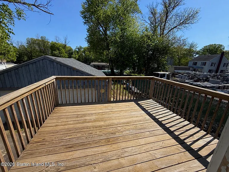 6218 Amboy Rd — Photo 21