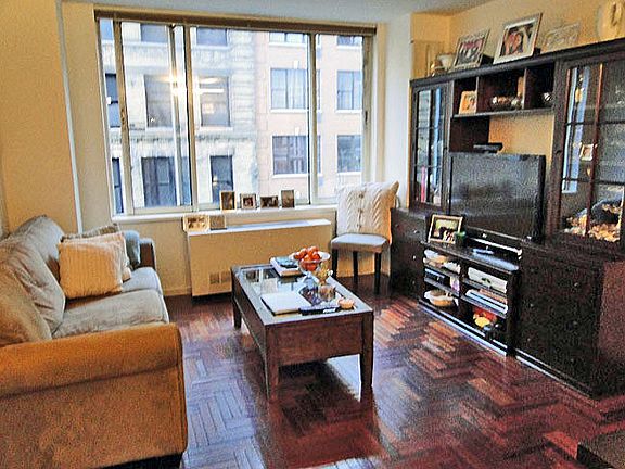 5th image of 2373 Broadway APT 427
