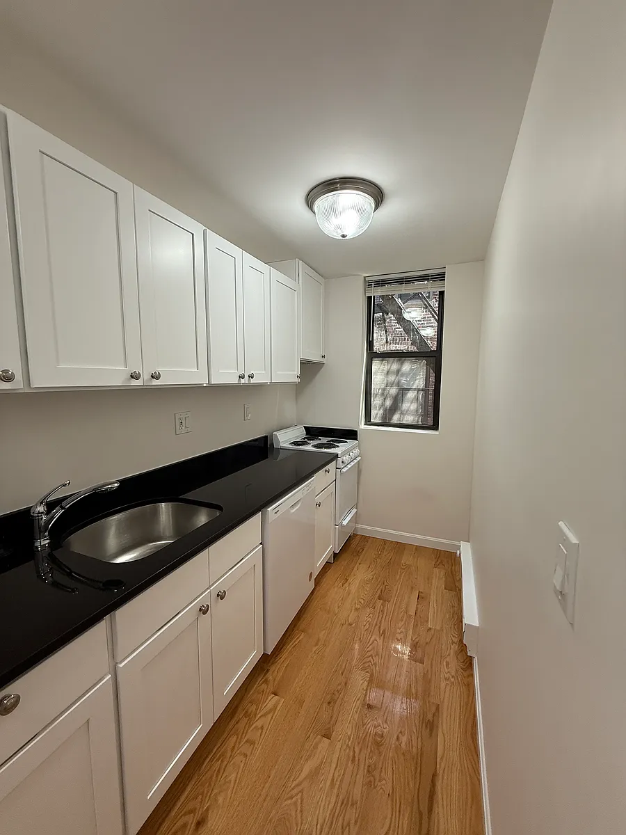 Building Photo - 58 Westland Ave #9