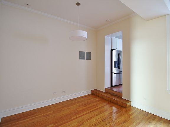 4th image of 104 E 17th St APT 2R