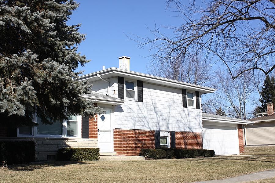 1st image of 698 Bryn Mawr Ave