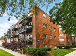 2636 W Catalpa Ave APT 36, Chicago, IL 60625