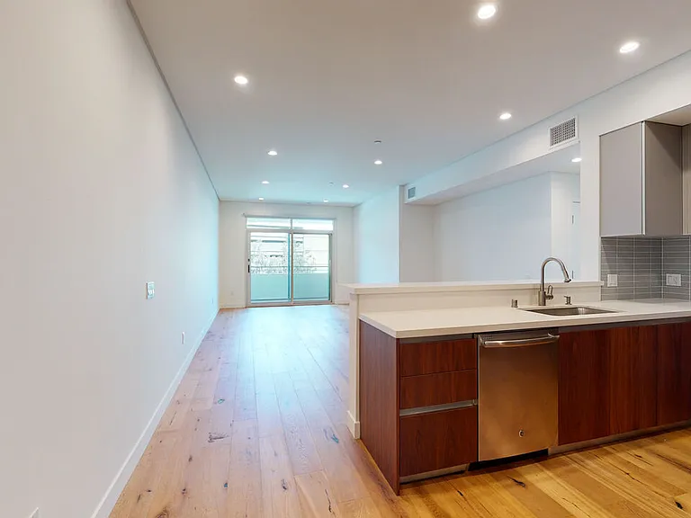 938 S Orange Grove Ave #203 — Photo 3