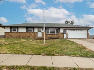 263 Saint Ann Ave, Dickeyville, WI 53808