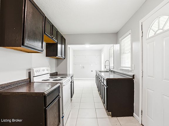4th image of 6530 Estele Ave