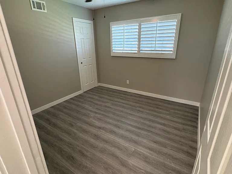1235 Erringer Rd — Photo 11