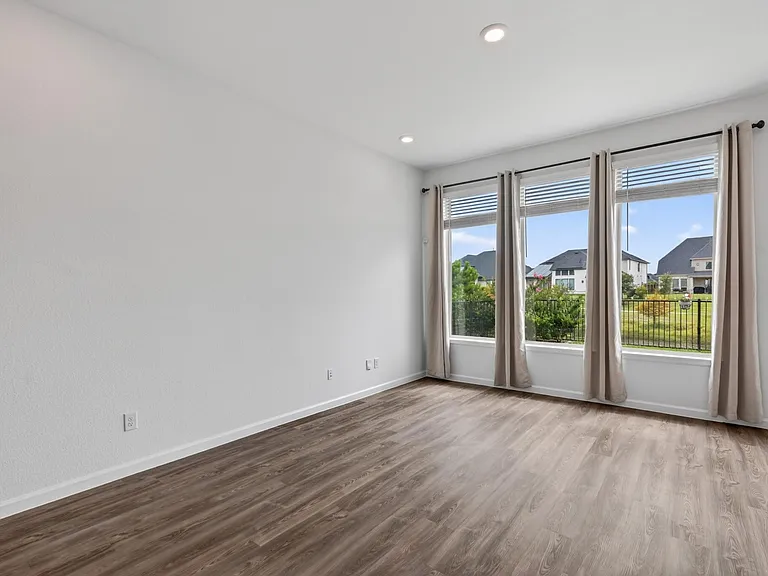 5634 Amber Brook Ln — Photo 13