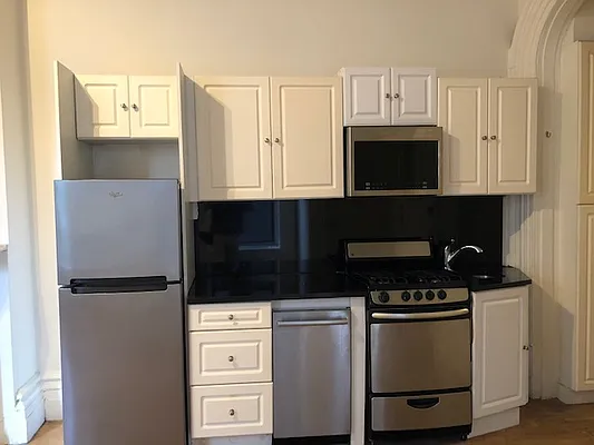 Rented by Friedman Roth Realty | media 26