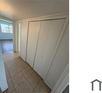 2320 Montclair Cir — Photo 22