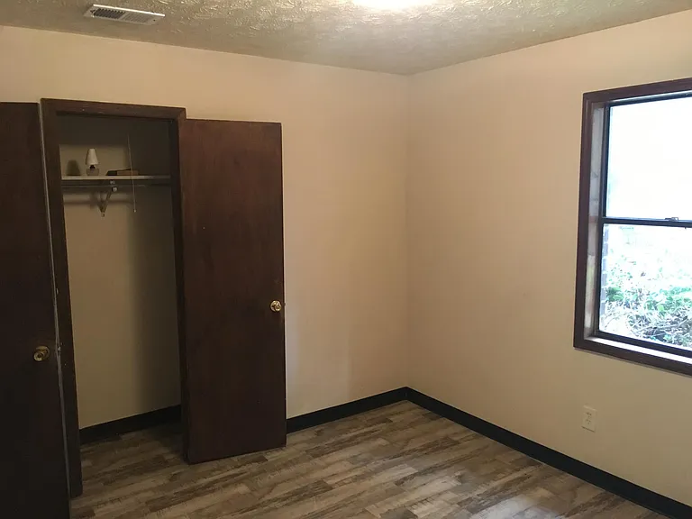 913 Davis St #B — Photo 5