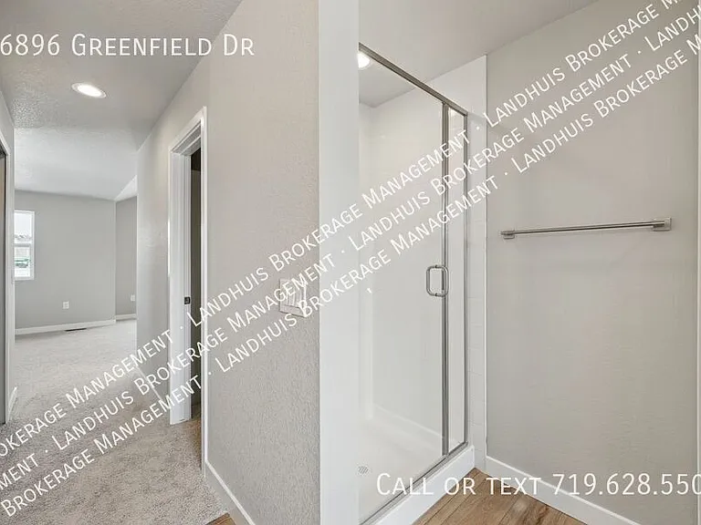 16896 Greenfield Dr — Photo 18