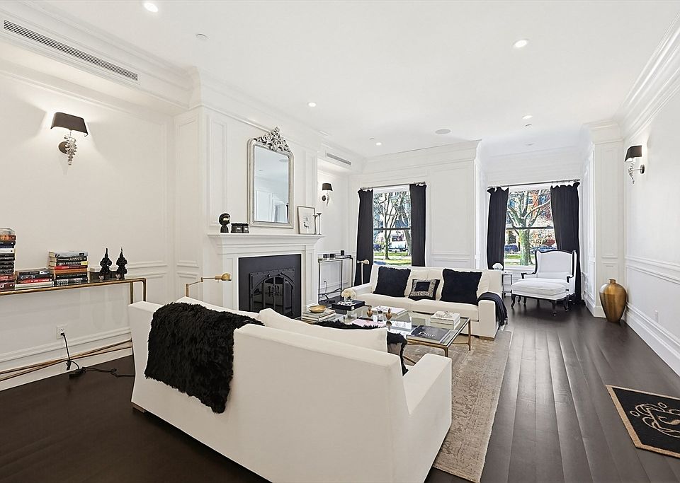 1st image of 212 Commonwealth Ave APT 1