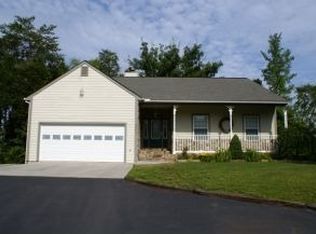 3608 Porter Rd, Dandridge, TN 37725