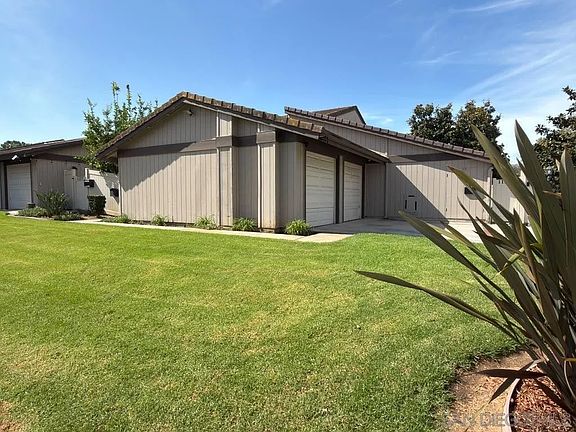 2nd image of 11375 Matinal Cir