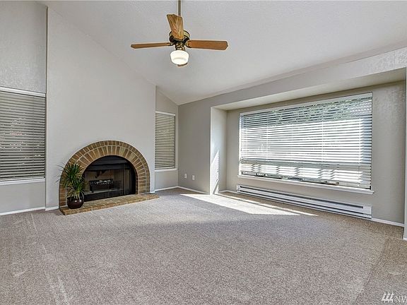 3rd image of 727 143rd Ave NE #C-12
