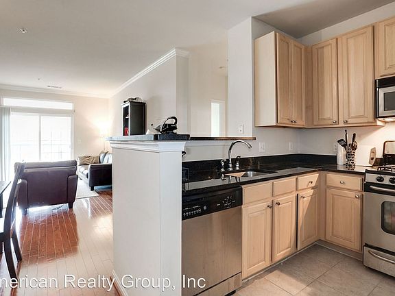 2nd image of 2465 Army Navy Dr APT 317