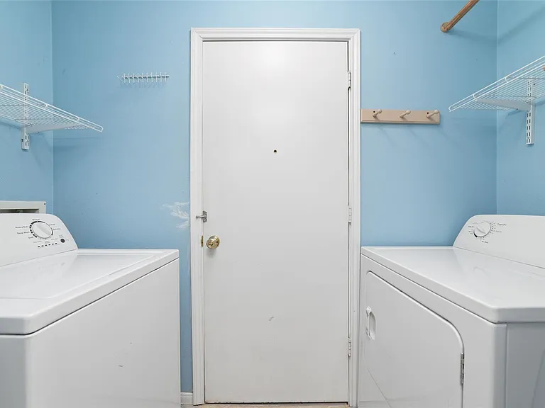 1503 Telkwa Dr — Photo 19