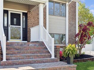771 Greenbelt Pkwy W, Holbrook, NY 11741