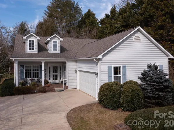 22 Cambridge Dr, Brevard, NC 28712