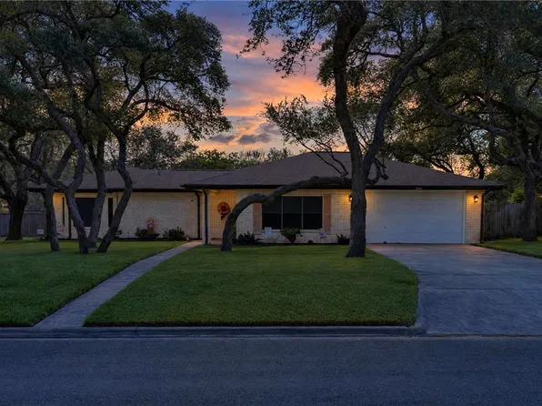 3103 Traylor Blvd, Rockport, TX 78382